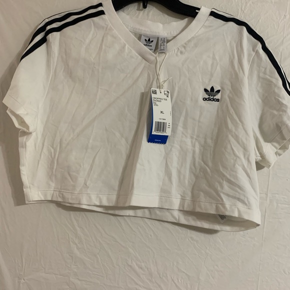 NWT Brand New Adidas V neck cropped T-shirt - Picture 4 of 5